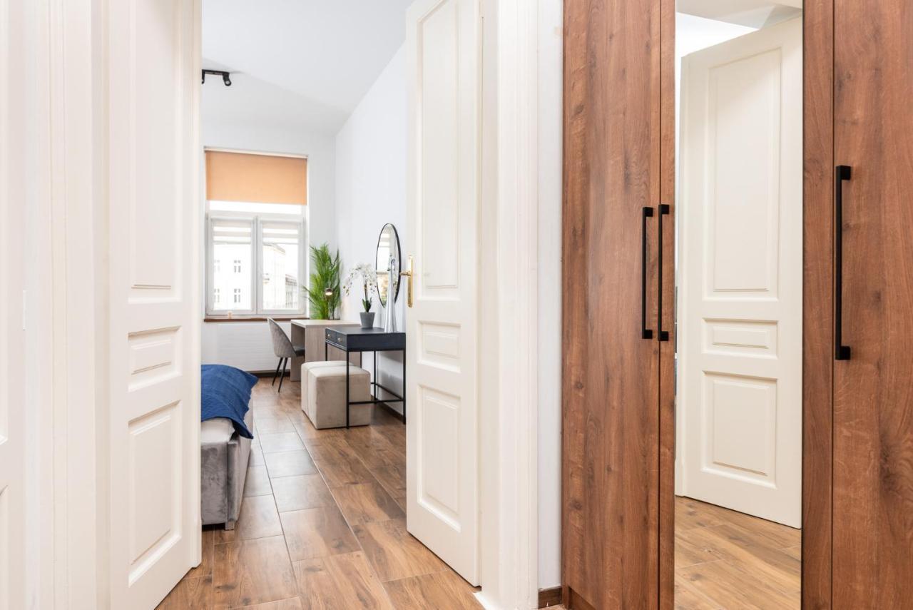 Premium Splendid Old Town Suites - By Upstairs Krakau Exterior foto