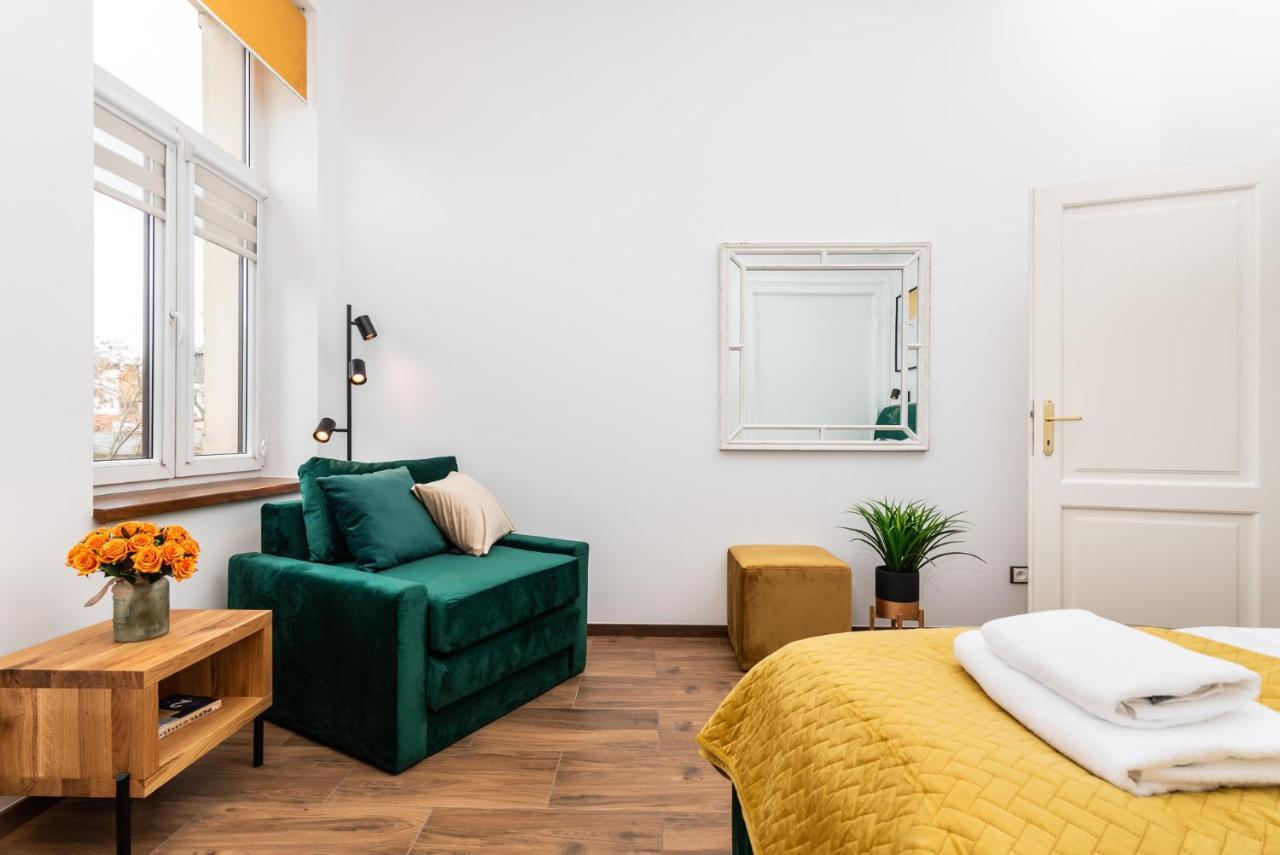 Premium Splendid Old Town Suites - By Upstairs Krakau Exterior foto