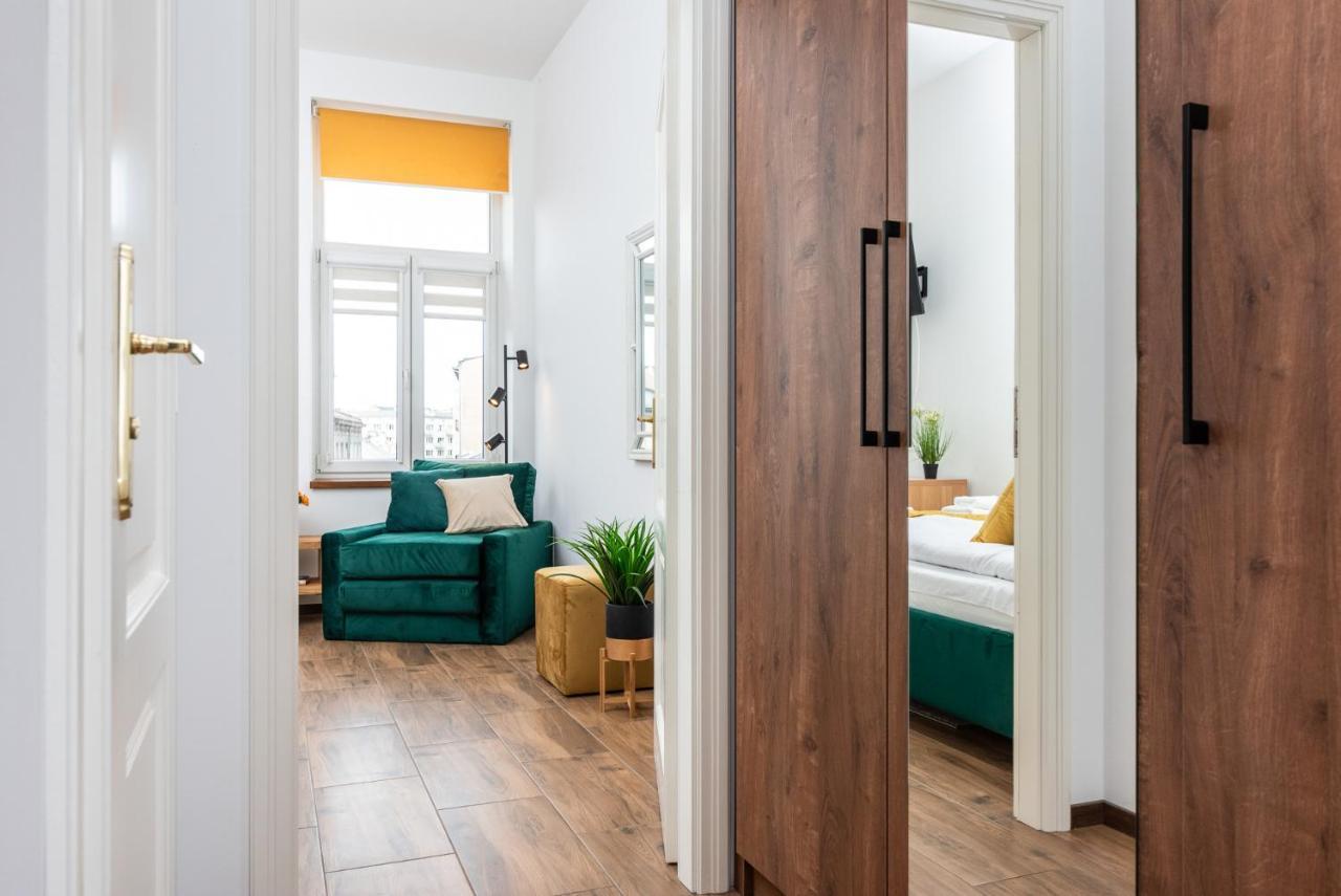 Premium Splendid Old Town Suites - By Upstairs Krakau Exterior foto